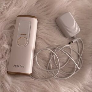 Jeezfee White and Gold Hair Removal Device